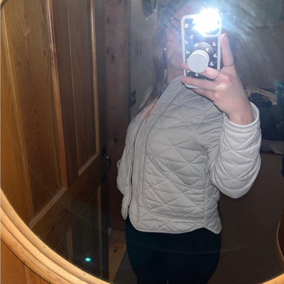 Avalanche Quilted Jacket - Picture 8 of 8